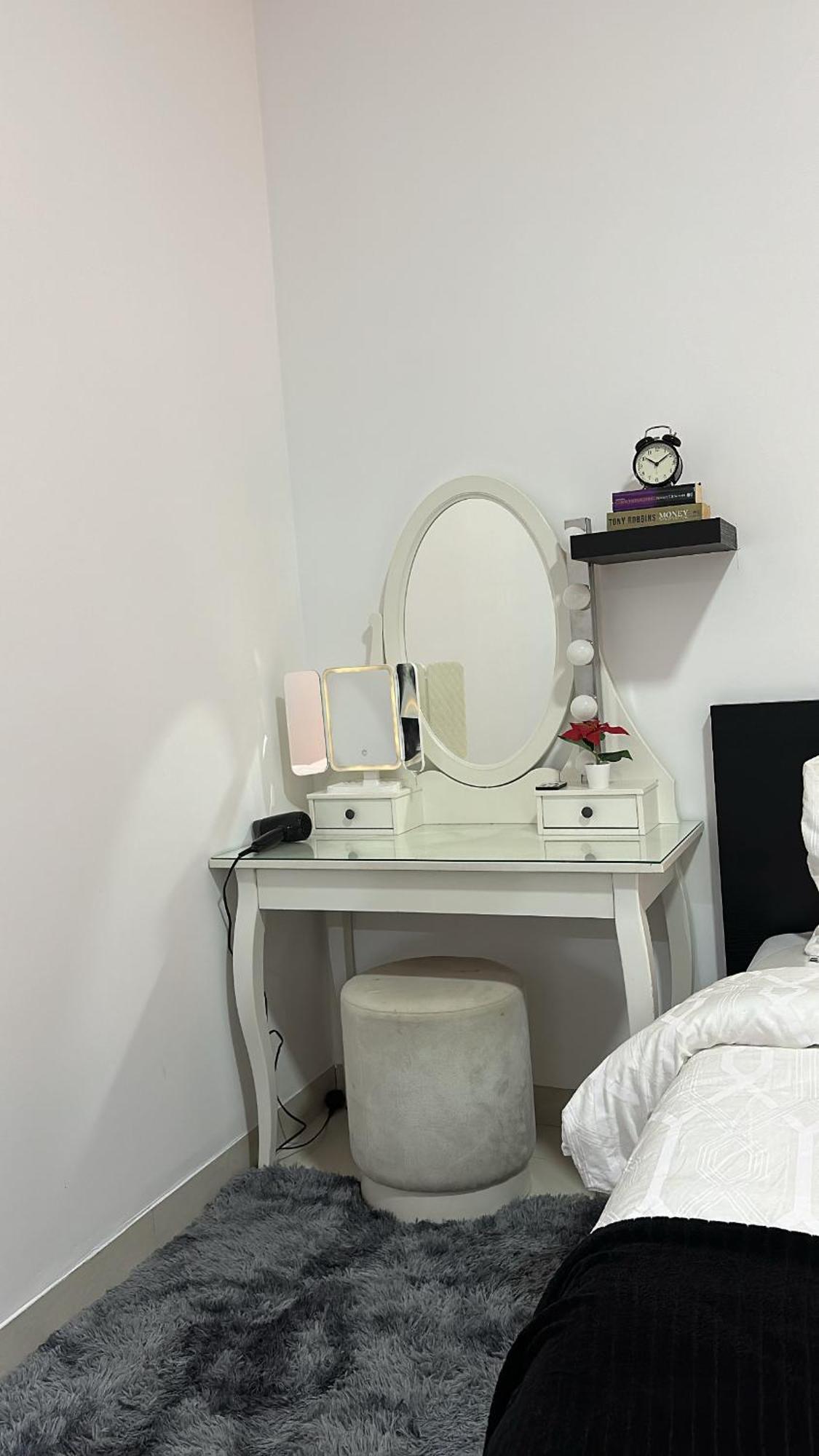 New! Next To Airport & Yas Island Апартаменти *
