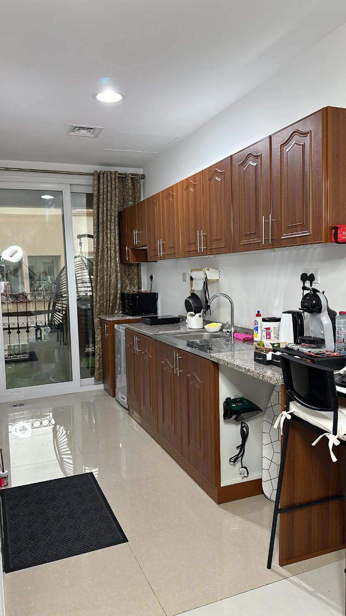 Apartment New! Next To Airport & Yas Island